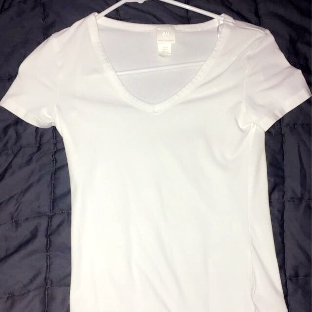 basic H&M white tshirt - Picture 2 of 2